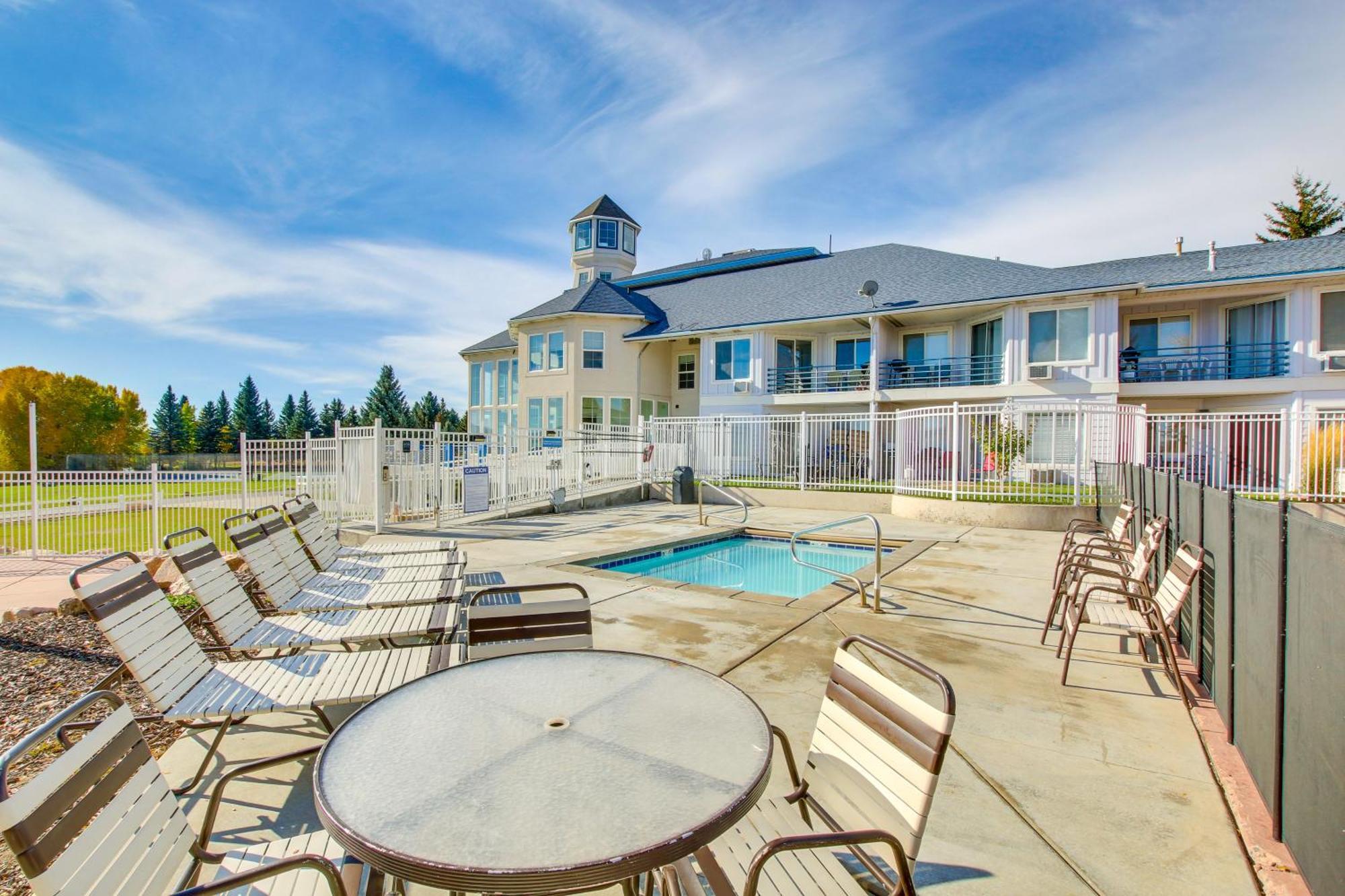 Spacious Garden City Townhome With Lake Views! מראה חיצוני תמונה